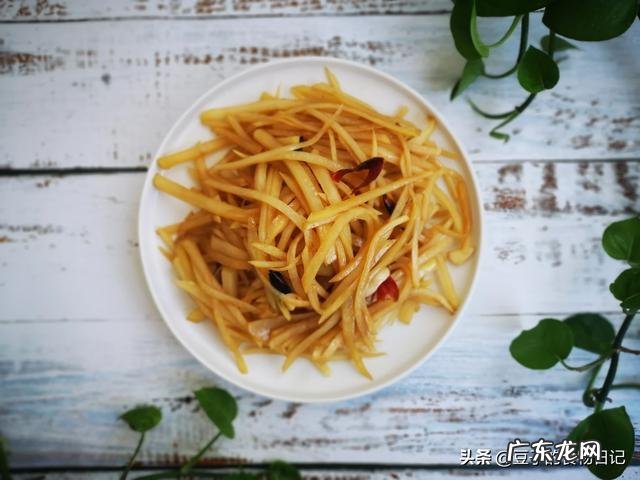 你觉得酸辣土豆丝炒硬点好吃还是炒软点好吃,为什么呢?有人说硬的是生的?