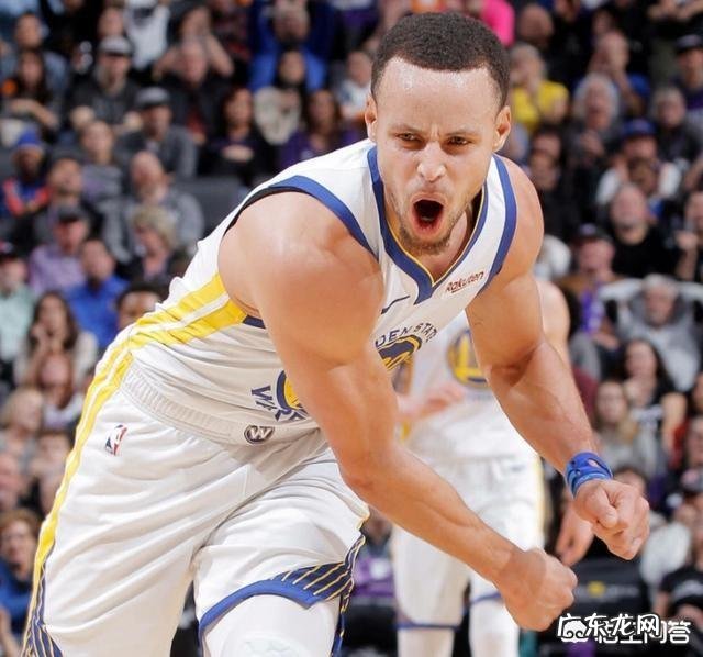 库里三分命中总数升至历史第三，排在库里面前的两位球员是谁？还有多大的距离？