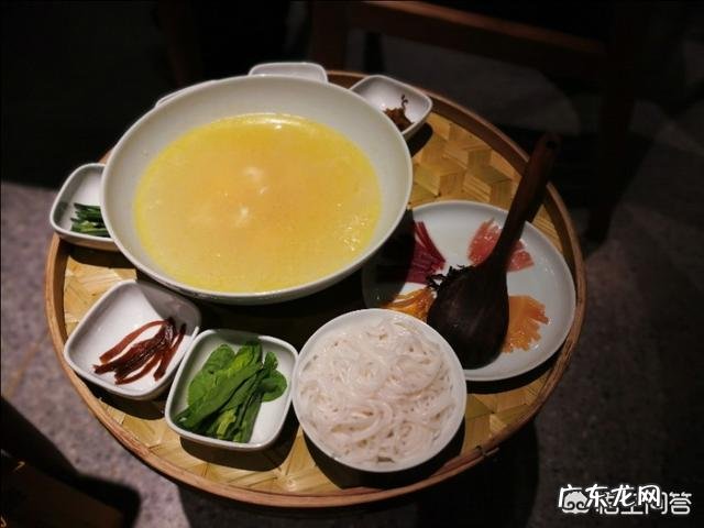 过桥米线的正确做法是什么样的？