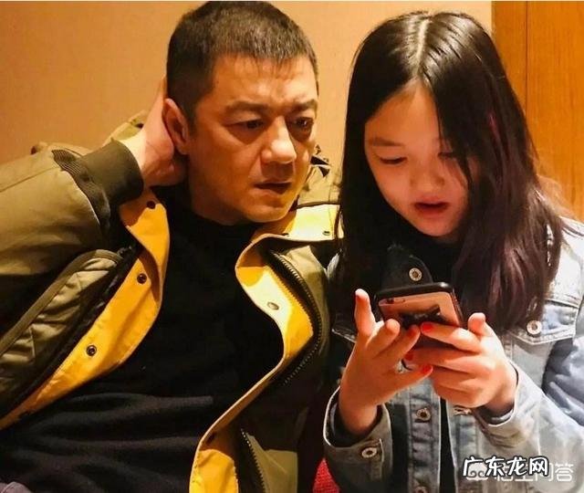 为什么李嫣才13岁给人感觉很成熟,与王菲李亚鹏离婚有关系吗?