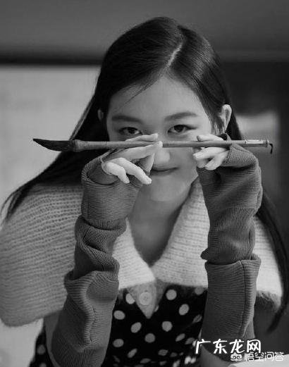 为什么李嫣才13岁给人感觉很成熟,与王菲李亚鹏离婚有关系吗?