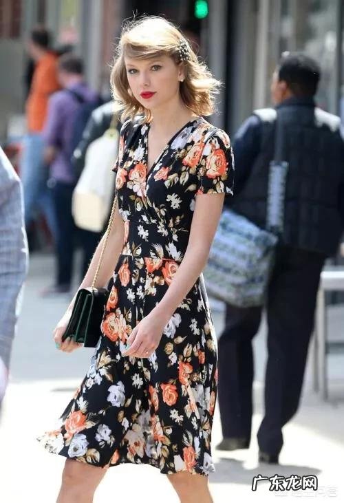 有些人会觉得碎花裙很土,你怎么看?