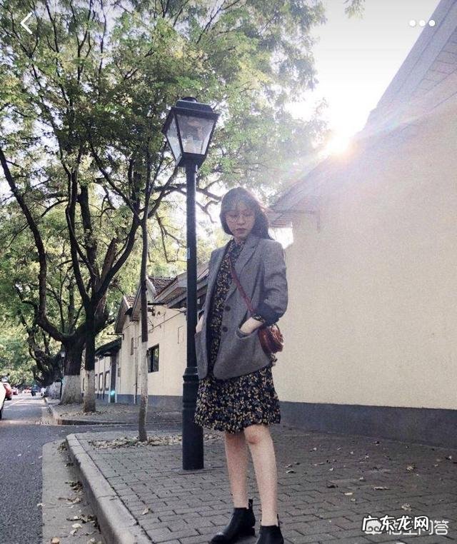 有些人会觉得碎花裙很土,你怎么看?