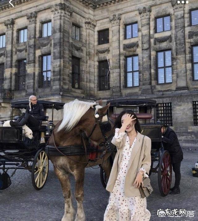 有些人会觉得碎花裙很土,你怎么看?
