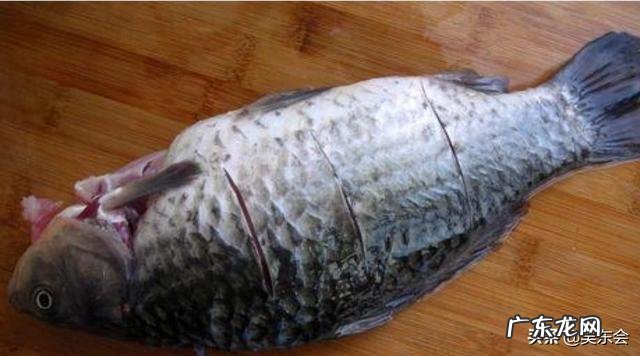 如何将鲫鱼豆腐汤做得更加鲜美？