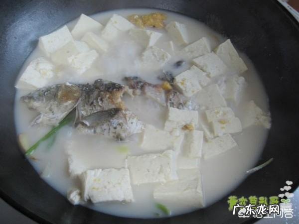 如何将鲫鱼豆腐汤做得更加鲜美?