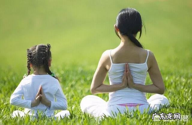 宝妈如何才能边练瑜伽边带娃?