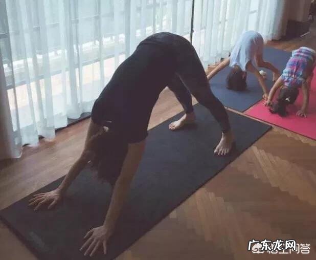 宝妈如何才能边练瑜伽边带娃?