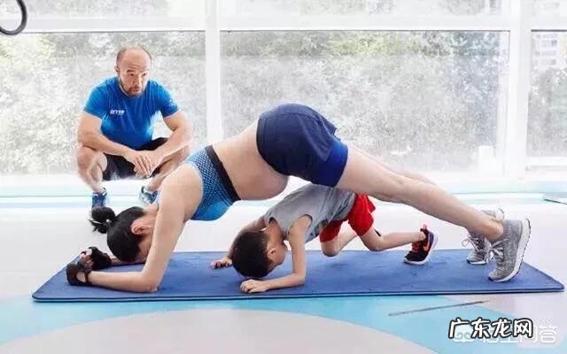 宝妈如何才能边练瑜伽边带娃?