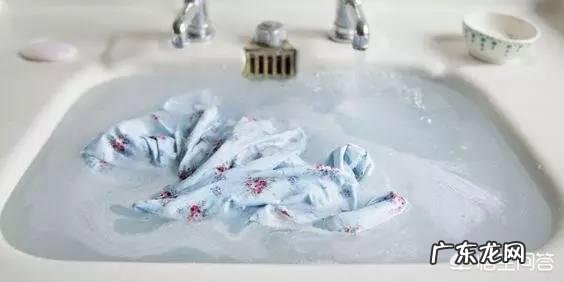 小孩的衣服污渍太多洗多次洗不干净,有没有小妙招?