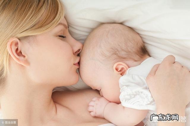 月子期间奶水充足,孩子吃不完产生胀奶,时不时痛的外溢,如何处理为好?请支招?