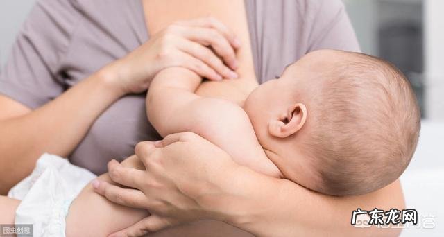 月子期间奶水充足,孩子吃不完产生胀奶,时不时痛的外溢,如何处理为好?请支招?