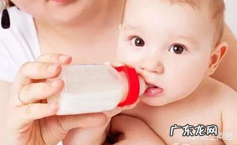 新生儿不吃奶怎么办？