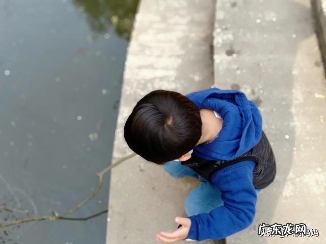 如何与两岁的小宝宝相处?