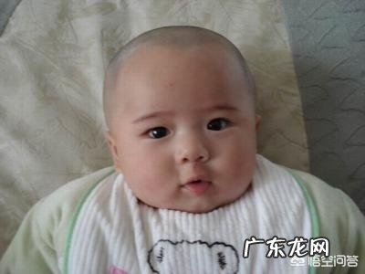 新生儿胎毛要不要剃,如何科学的剃?