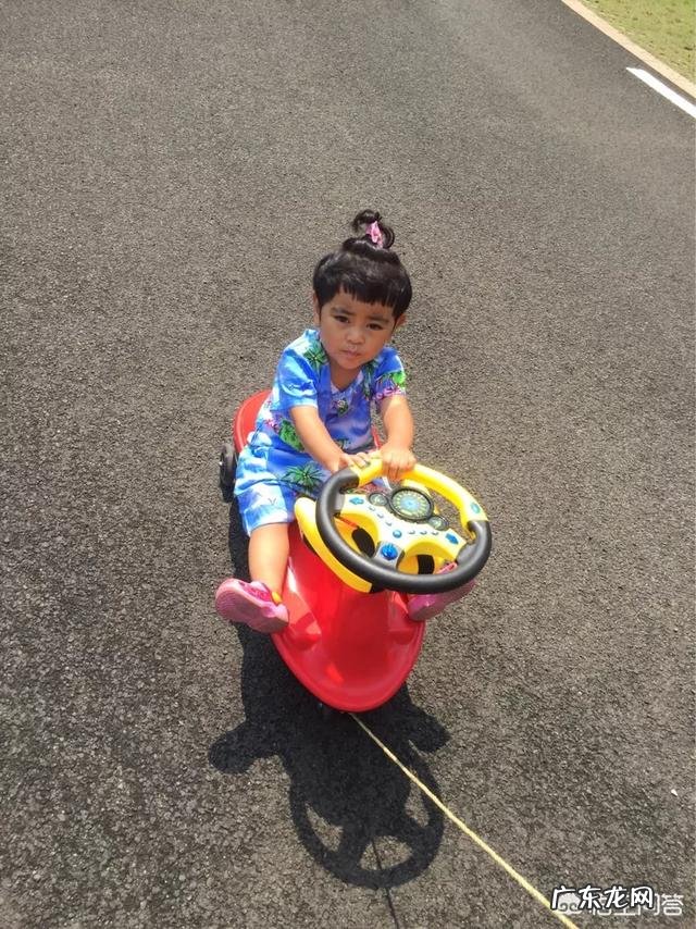 新生儿胎毛要不要剃,如何科学的剃?