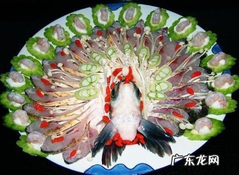 清蒸鱼怎么做才能既美观又美味?