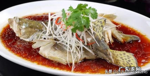 清蒸鱼怎么做才能既美观又美味?