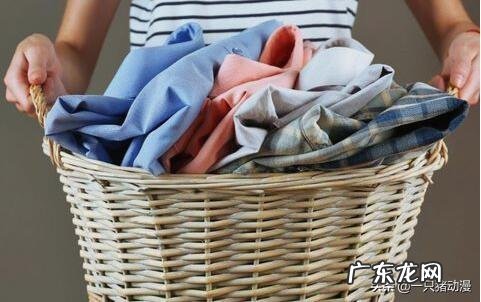 白色衣服上有霉点,用什么可以有效去除?