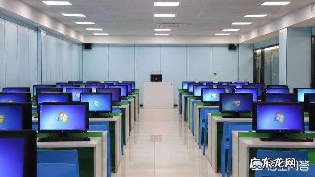 大学生毕业后学习Java软件开发晚吗？