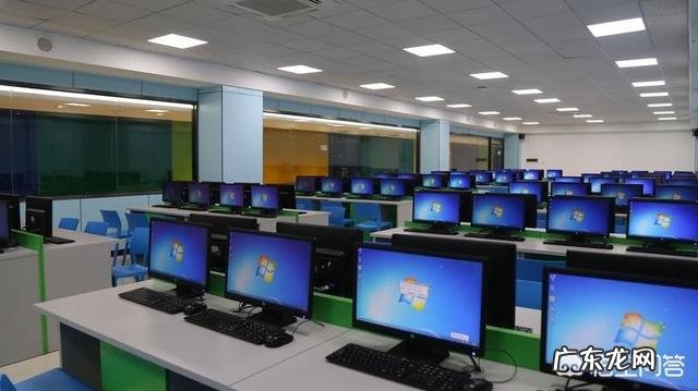 大学生毕业后学习Java软件开发晚吗？