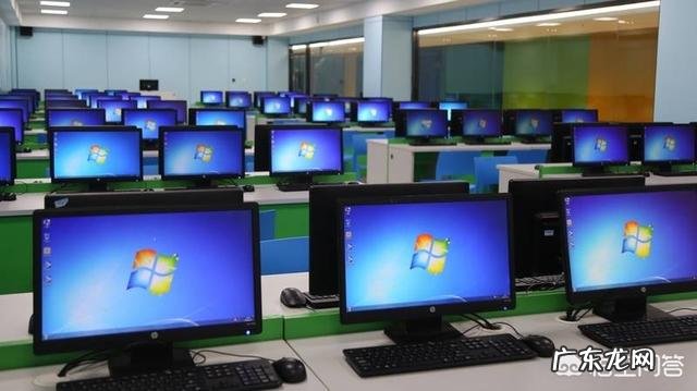 大学生毕业后学习Java软件开发晚吗？