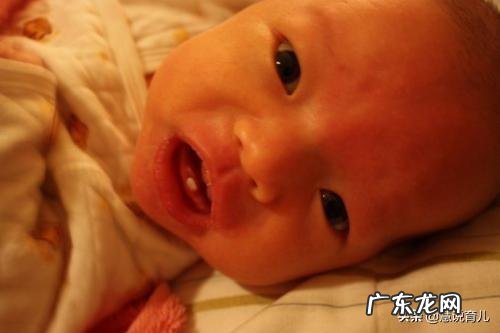 为什么有的婴儿一出生就有牙齿?