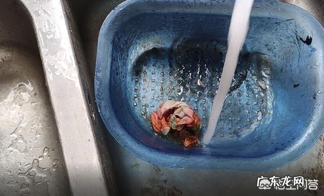 油渍滴到衣服上，但是不想洗整件衣服怎么办？