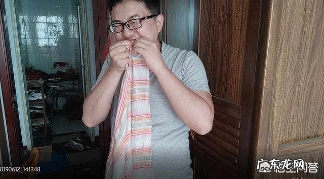 油渍滴到衣服上，但是不想洗整件衣服怎么办？