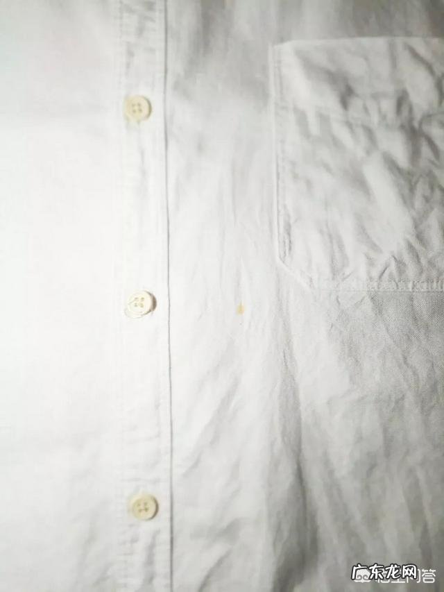 油渍滴到衣服上，但是不想洗整件衣服怎么办？