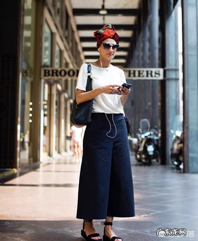 超大版的T恤要怎么搭配？要如何选择款式？