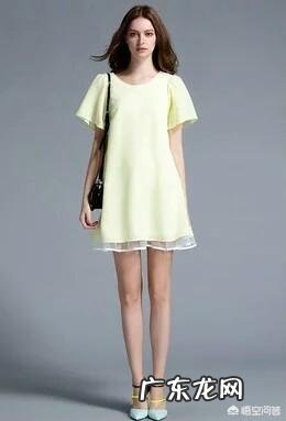 腹部比较肥穿什么衣服好看?