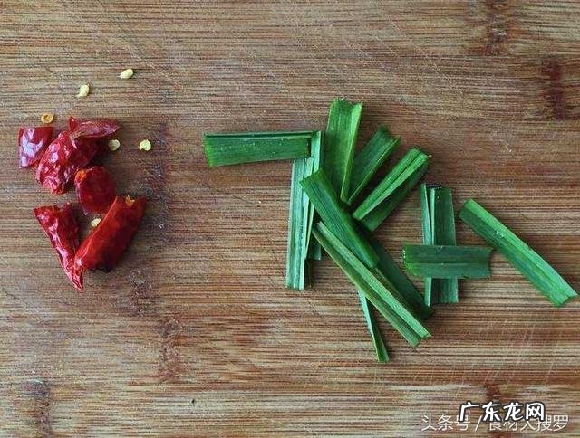 黄豆的营养价值高,我们一般都会打豆浆,发豆芽,也会凉拌,豆渣怎么吃呢?