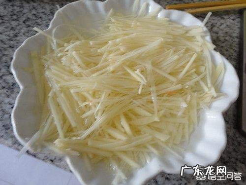 酸辣土豆丝怎么做才能又酸又辣?