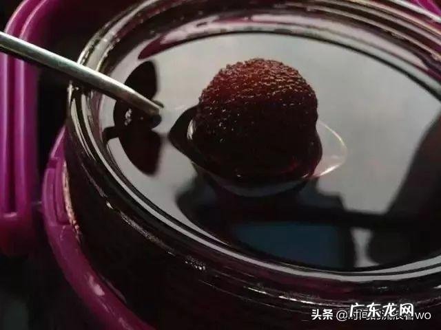 女人每天晚上喝一点杨梅泡的酒，有什么好处？