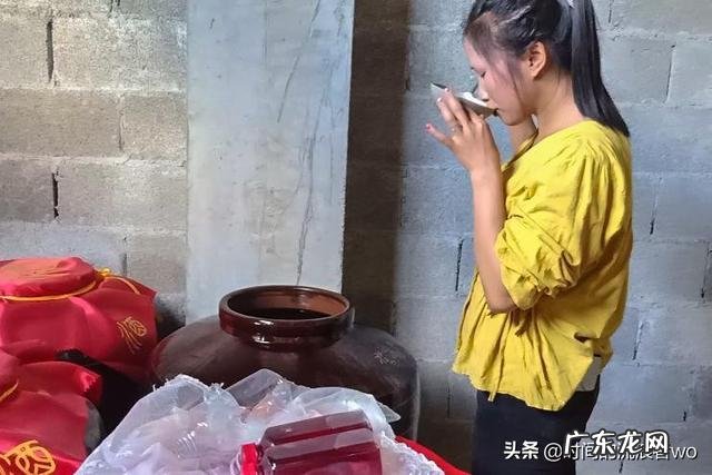 女人每天晚上喝一点杨梅泡的酒，有什么好处？