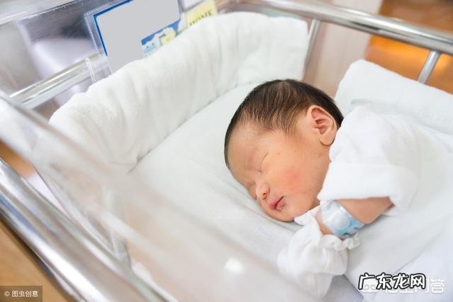 顺产的时候,进产房时有什么注意事项?需要带什么东西?