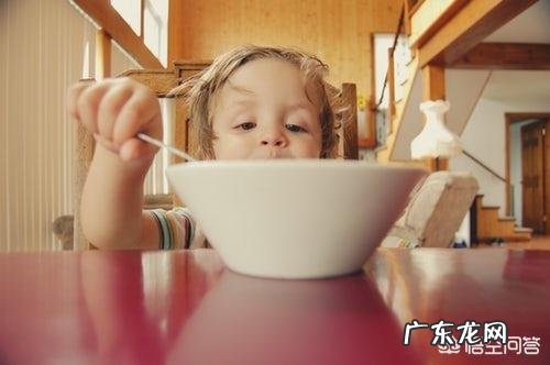 宝宝不太喜欢吃饭,想换一些做饭的花样,2岁宝宝一周的菜谱该怎么搭配?