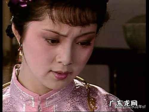 凤姐敢开贾母、黛玉等人的玩笑，为何却不敢调侃自己的表妹薛宝钗？