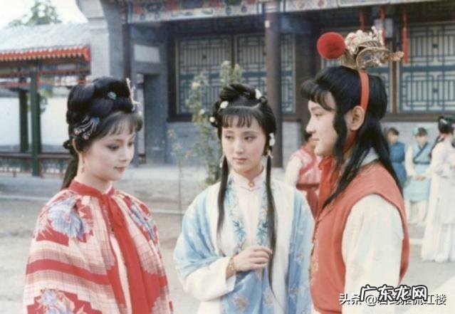 凤姐敢开贾母、黛玉等人的玩笑,为何却不敢调侃自己的表妹薛宝钗?