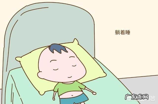 刚出生的小婴儿需要用枕头吗？