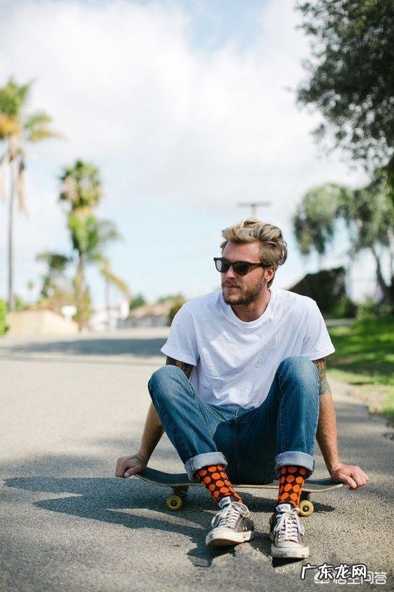 男生穿帆布鞋时配什么样的裤子比较好?