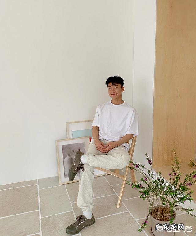 男生穿帆布鞋时配什么样的裤子比较好?