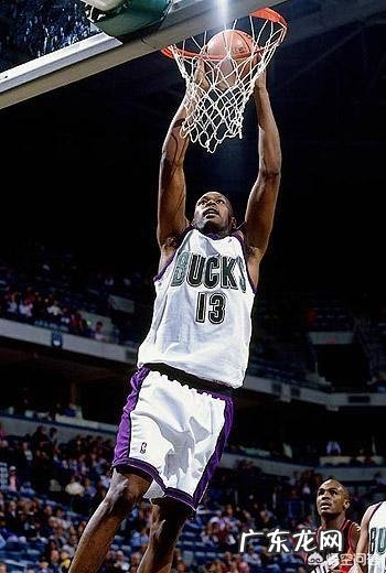 NBA哪一年的选秀中，状元榜眼探花三人都很强？