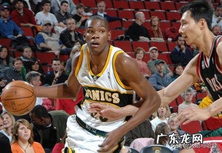 作为07年6号秀的易建联首次和榜眼杜兰特交手，结果如何呢？