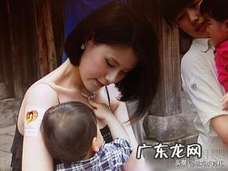 新晋妈妈如何喂奶?喂哺母乳时需要注意哪些方面?