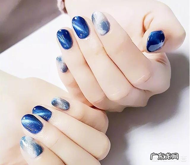 夏天适合做什么颜色的美甲?