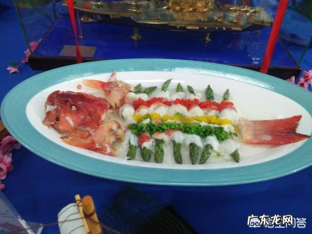 学厨师好还是理发好?