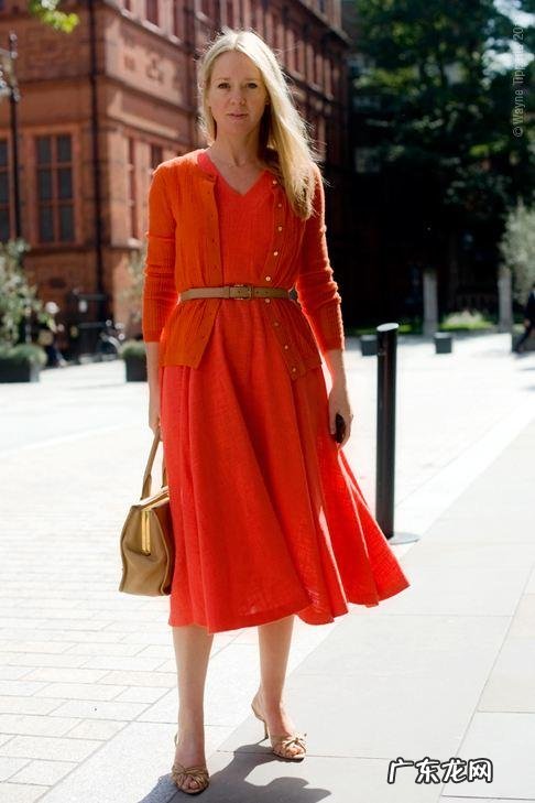 大腿不直但腿瘦,穿什么裤子显得腿直?