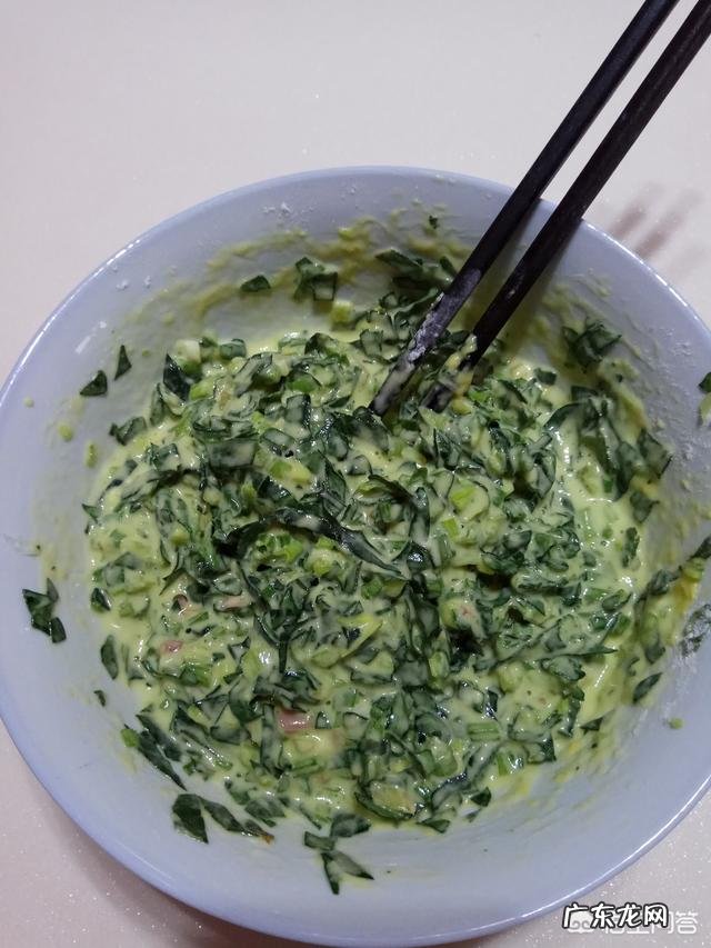 菠菜鸡蛋饼怎么做才好吃?